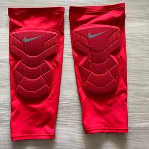 BUNDLE!! TWO Nike Pro Combat Compression Padded Basketball Knee Sleeve Size:L